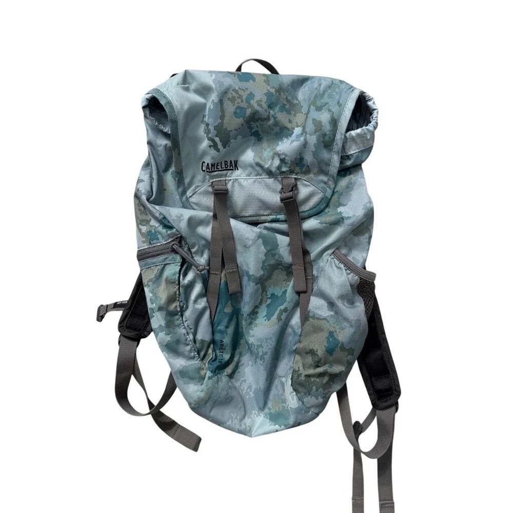 CamelBak Arete 18 Backpack Unisex Blue Grey Camo Outdoor Hiking Gorpcore Logo